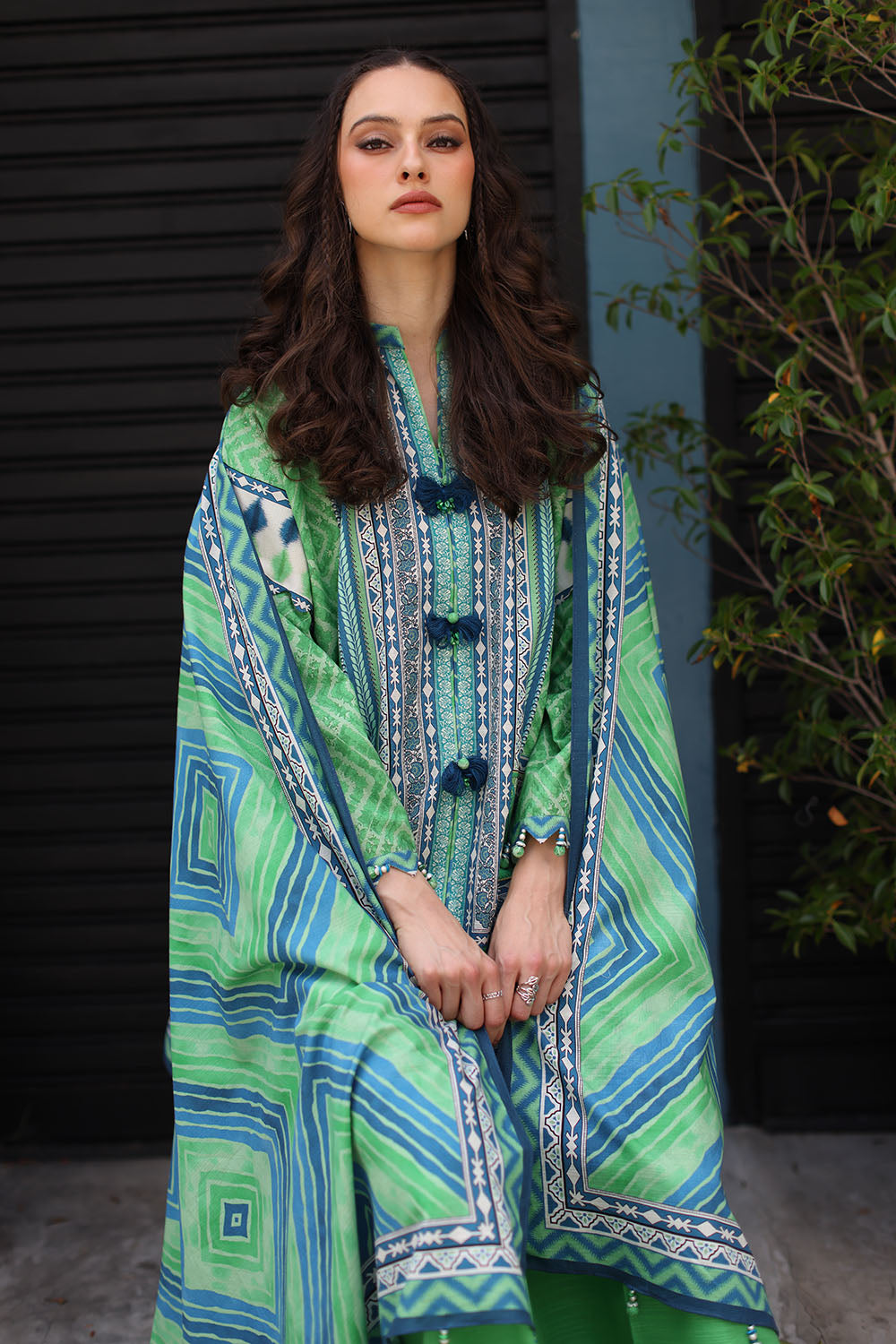 Printed-khaddar-dupatta-printed-khaddar-shirt-dyed-trouser-gulahmed-k-62109-side-1 Gul Ahmed Winter 2026 3 Piece Printed Khaddar Suit with Printed Khaddar Dupatta– Printed-Khaddar-Dupatta-Printed-Khaddar-Shir