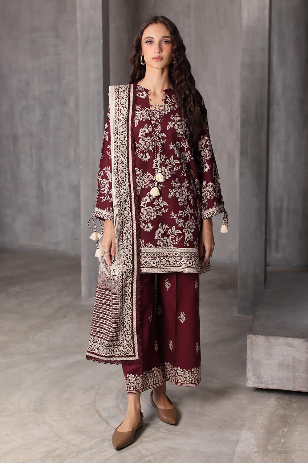 Printed-khaddar-dupatta-printed-khaddar-shirt-embroidered-trouser-gulahmed-k-62058-front Gul Ahmed Winter 2026 - 3 Piece Printed Khaddar Suit with Printed Khaddar Dupatta