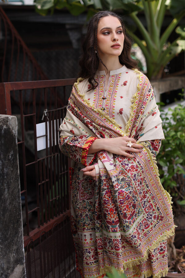 Printed-khaddar-dupatta-printed-khaddar-shirt-printed-trouser-gulahmed-k-62077-close-1 Gul Ahmed Winter 2026 3 Piece Printed Khaddar Suit with Printed Khaddar Dupatta and Printed Trouser–