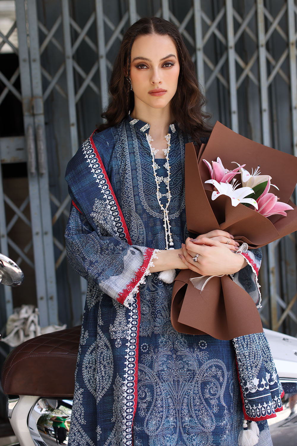 Printed-khaddar-dupatta-printed-khaddar-shirt-printed-trouser-gulahmed-k-62090-close-1 Gul Ahmed Winter 2026 3 Piece Printed Khaddar Suit with Printed Khaddar Dupatta and Printed Trouser–