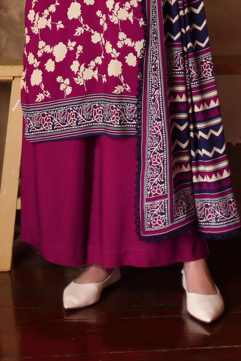 Printed-linen-dupatta-printed-linen-shirt-dyed-linen-trouser-gulahmed-lt-62001-bottom Gul Ahmed Winter 2026 3 Piece Printed Linen Suit with Printed Linen Dupatta– Printed-Linen-Dupatta-Printed-Linen-Shirt-Dye
