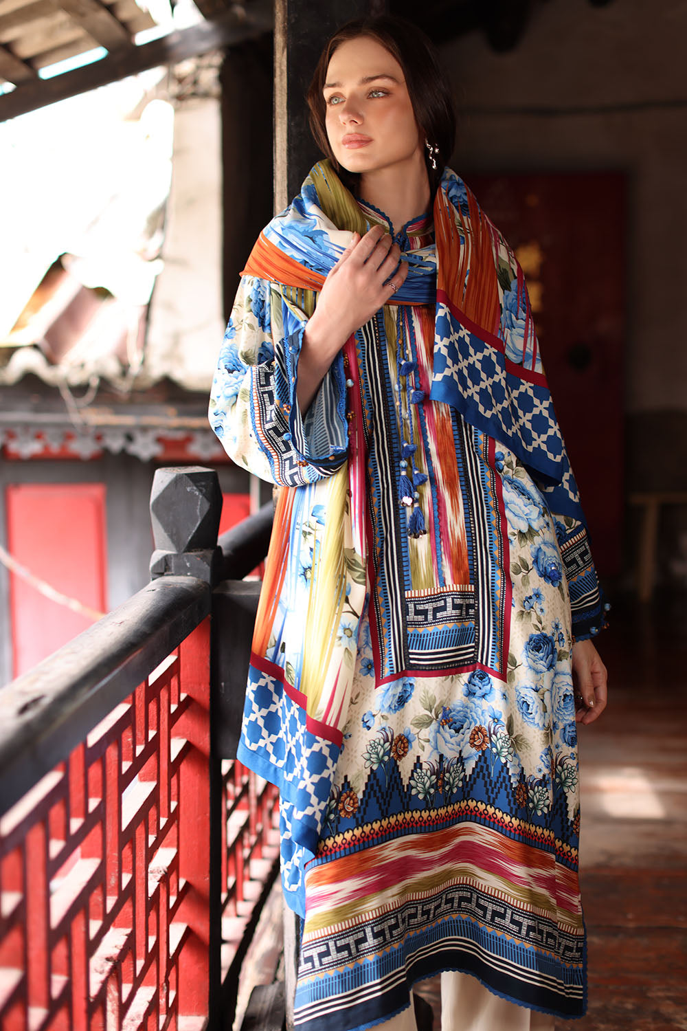 Printed-linen-dupatta-printed-linen-shirt-dyed-linen-trouser-gulahmed-lt-62022-close-1 Gul Ahmed Winter 2026 3 Piece Printed Linen Suit with Printed Linen Dupatta– Printed-Linen-Dupatta-Printed-Linen-Shirt-Dye