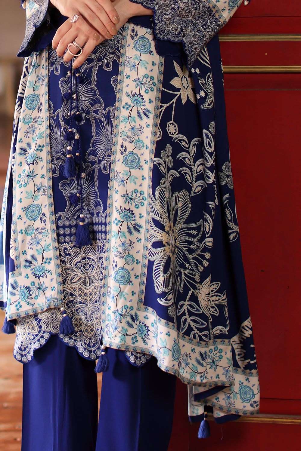 Printed-linen-dupatta-printed-linen-shirt-dyed-linen-trouser-gulahmed-lt-62023-duppata Gul Ahmed Winter 2026 3 Piece Printed Linen Suit with Printed Linen Dupatta– Printed-Linen-Dupatta-Printed-Linen-Shirt-Dye