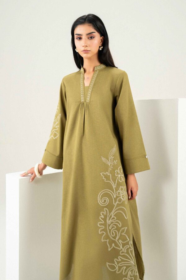 Alternative view of Nishat Linen Winter Collection 2026 | Embroidered Shirt - ST1SE-PRET26WV1-8