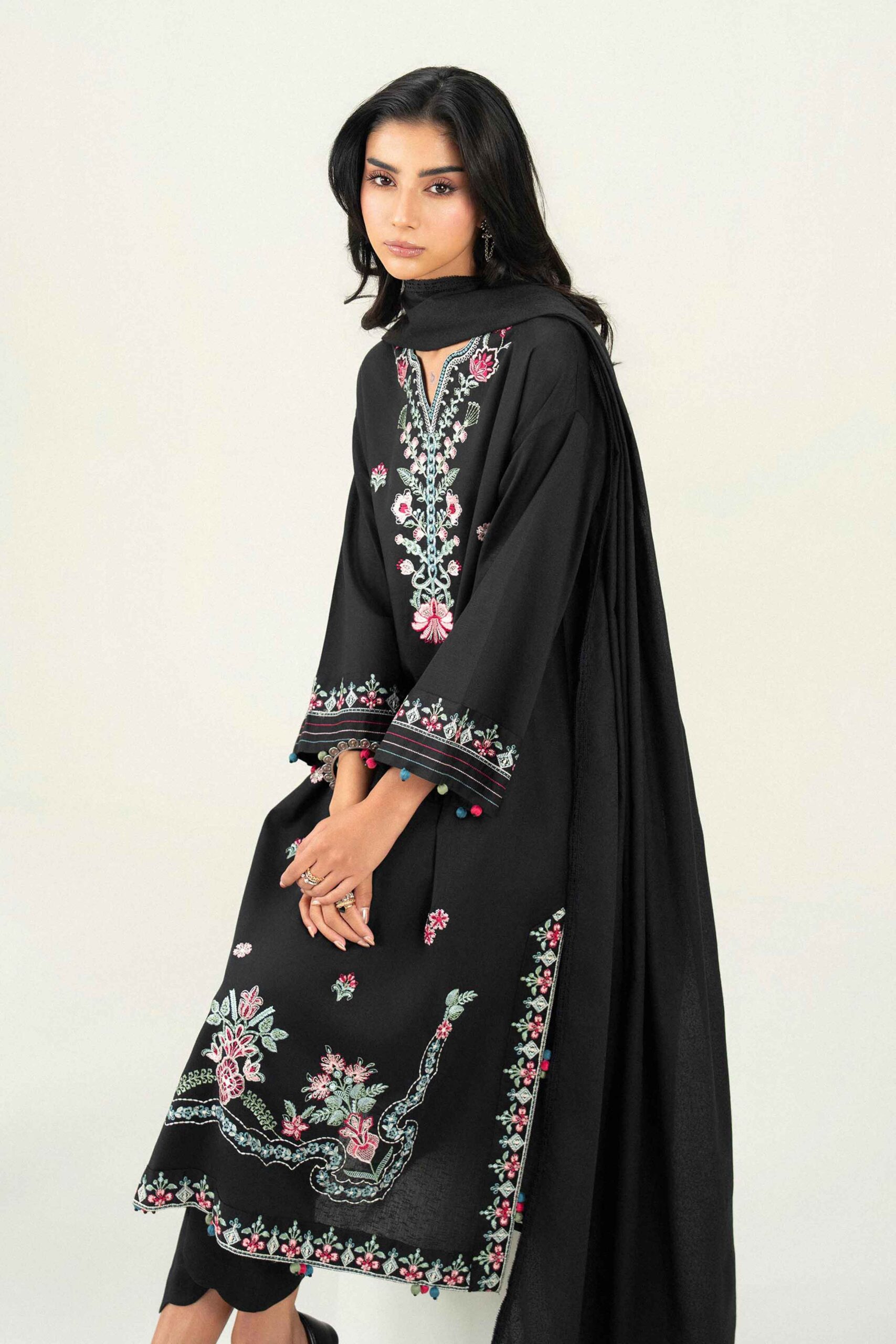 Nishat linen winter collection 2026 | 3 piece - embroidered suit - st3pe-pret26wv1-18 Nishat Linen Winter Collection 2026 | 3 Piece - Embroidered Suit - ST3PE-PRET26WV1-18 - Image 5