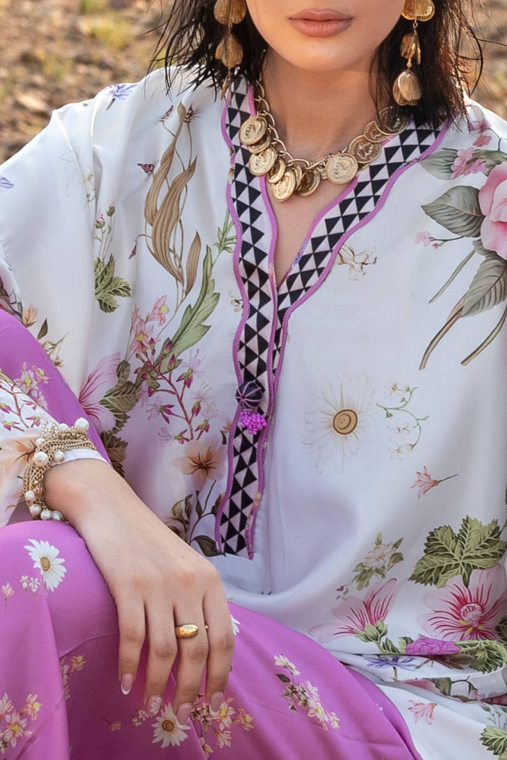 Silk-dupatta-silk-shirt-silk-trouser-gulahmed-ts-52005-close-1 Gul Ahmed Winter 2026 - 2 Piece Printed Charmeuse Silk Suit with Trouser– Silk-Dupatta-Silk-Shirt-Silk-Trouser-Gulahmed