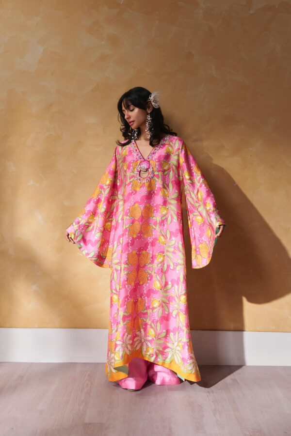 Zarha Nur Kaftaan Pink Lemonade– WhatsAppImage2026-01-19at07.01.39 3