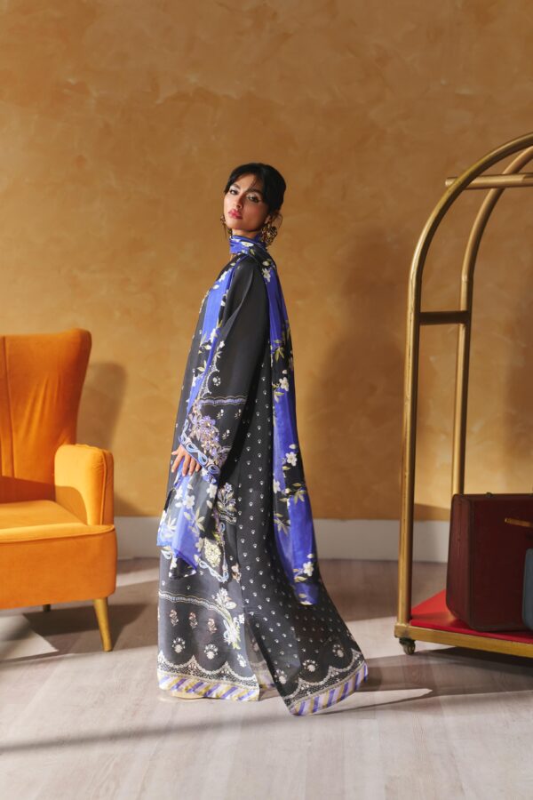 Zarha Nur Kaftaan Midnight Reverie– WhatsAppImage2026-01-20at21.34