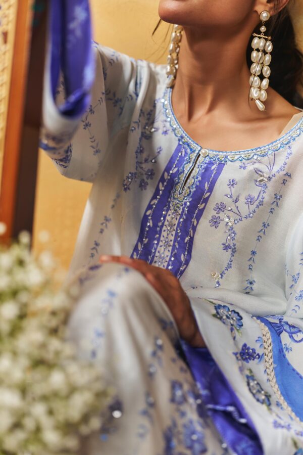 Zarha Nur Kaftaan Indgo Reverie– WhatsAppImage2026-01-20at22.04.52 2