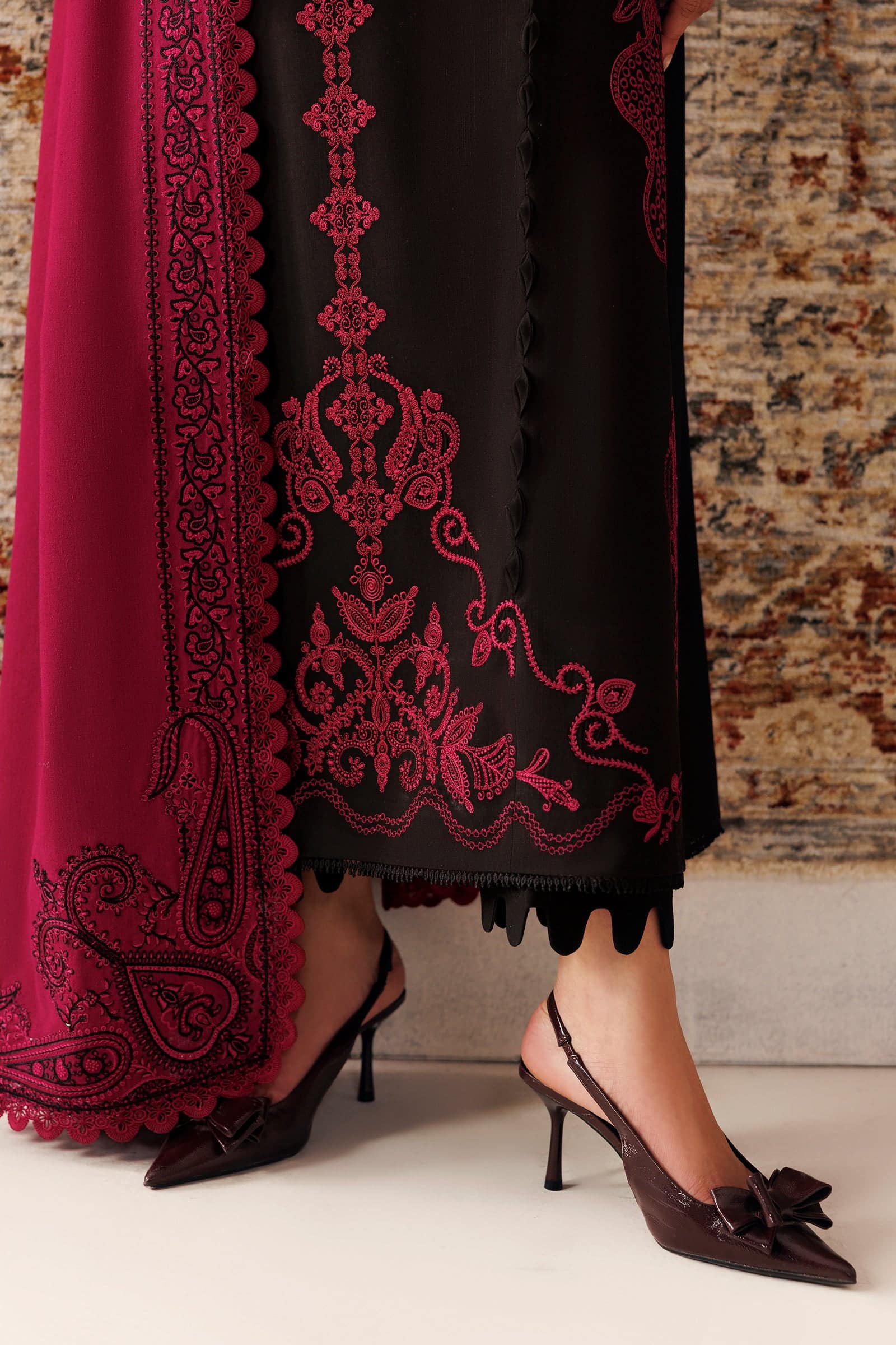 Qline linen '26 qalamkar | qlw-12 yani– detail view 5 Qline Linen '26 Qalamkar | QLW-12 Yani– detail view 5