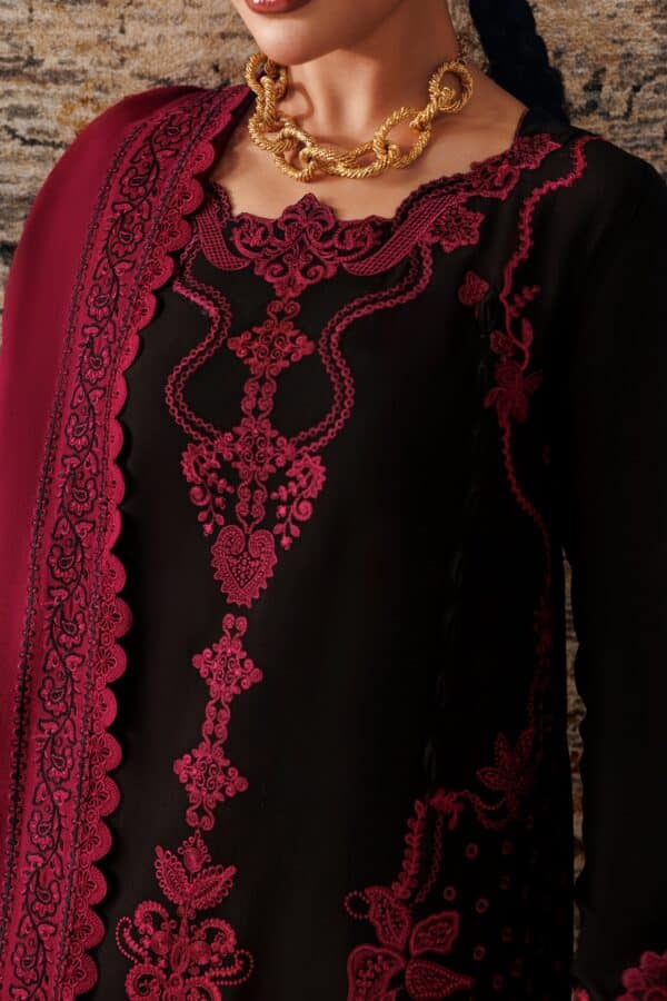 Qline linen '26 qalamkar | qlw-12 yani– detail view 2 Qline Linen '26 Qalamkar | QLW-12 Yani– detail view 2