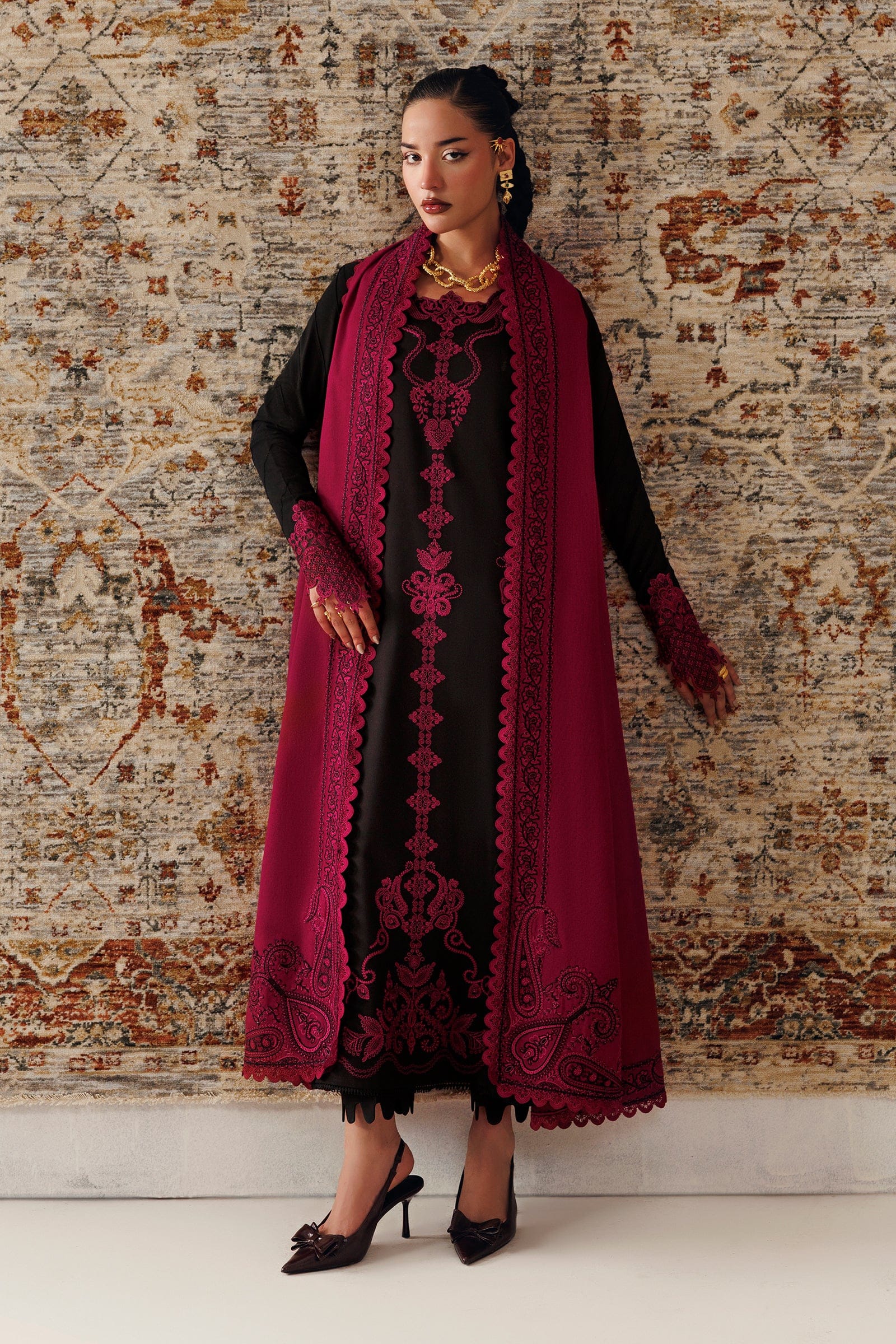 Qline linen '26 qalamkar | qlw-12 yani– alternate view Qline Linen '26 Qalamkar | QLW-12 Yani– alternate view