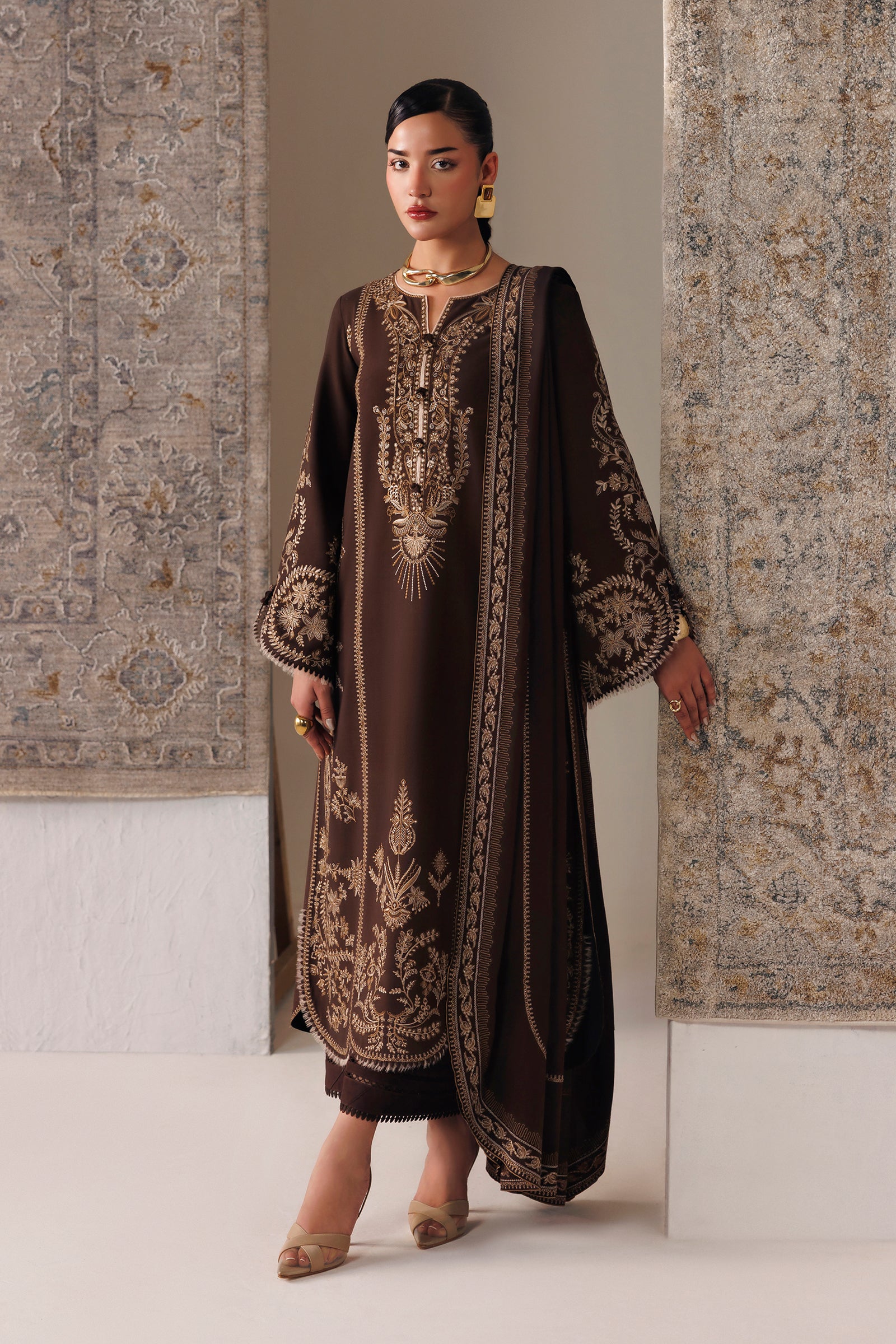 Qline linen '26 qalamkar | qlw-04 shaheen– detail view 7 Qline Linen '26 Qalamkar | QLW-04 SHAHEEN– detail view 7