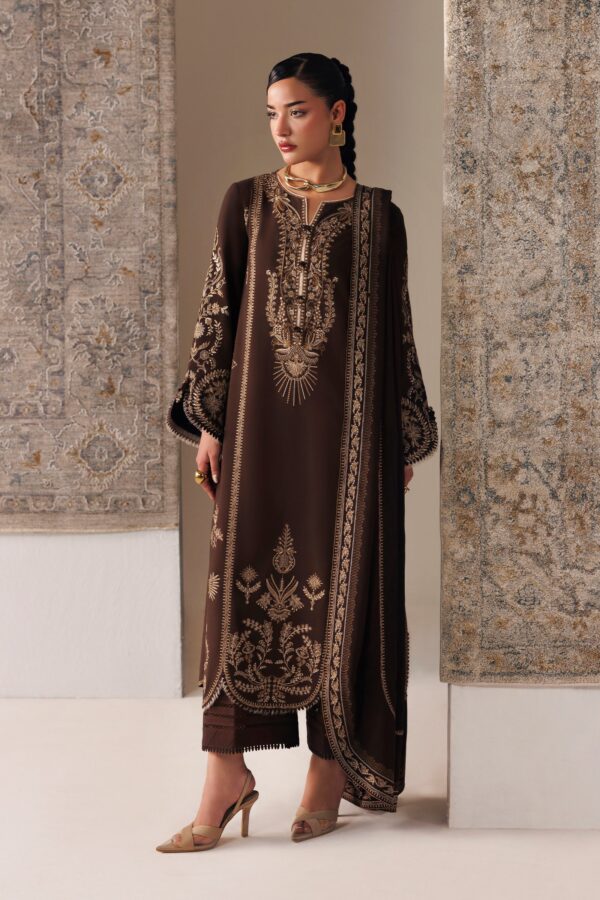 Qline Linen '26 Qalamkar | QLW-04 SHAHEEN– alternate view Qline Linen '26 Qalamkar | QLW-04 SHAHEEN– alternate view