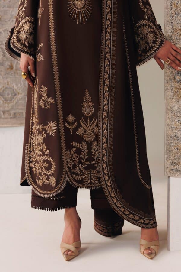 Qline linen '26 qalamkar | qlw-04 shaheen– detail view 4 Qline Linen '26 Qalamkar | QLW-04 SHAHEEN– detail view 4