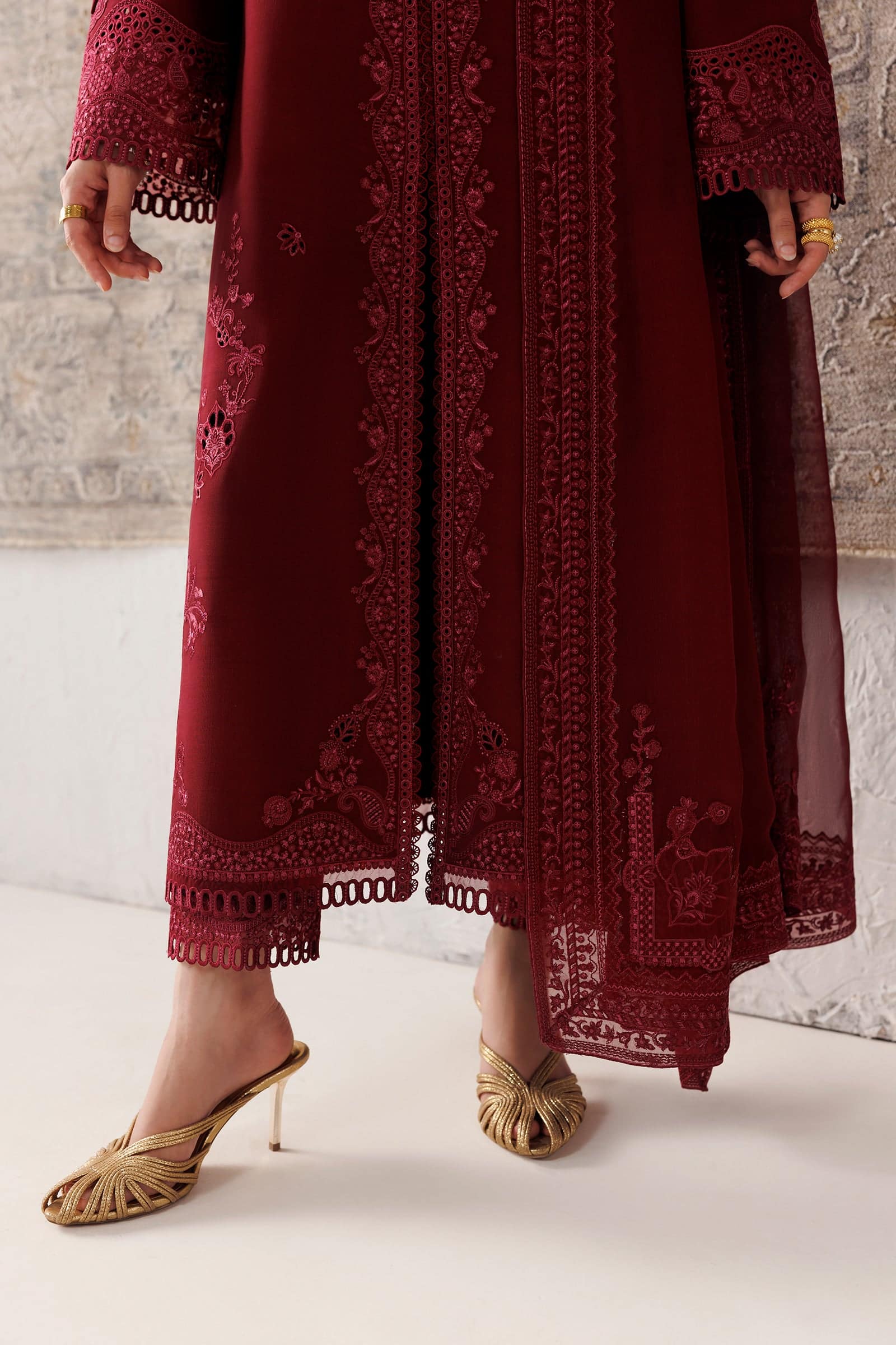 Qline linen '26 qalamkar | qlw-08 neirah– detail view 7 Qline Linen '26 Qalamkar | QLW-08 NEIRAH– detail view 7