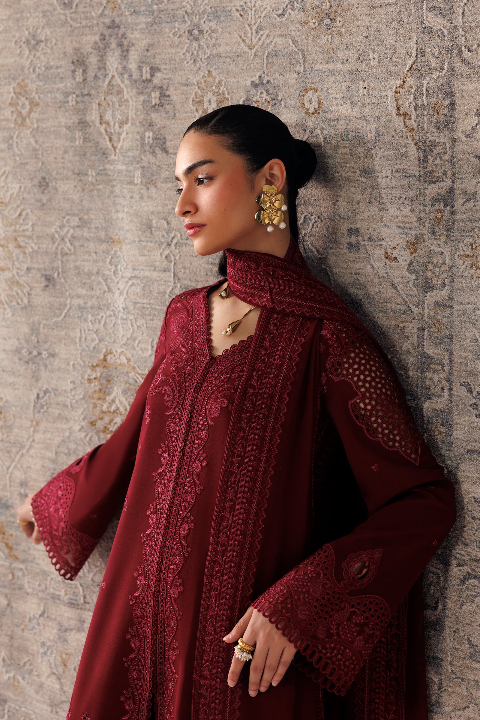 Qline linen '26 qalamkar | qlw-08 neirah– detail view 3 Qline Linen '26 Qalamkar | QLW-08 NEIRAH– detail view 3