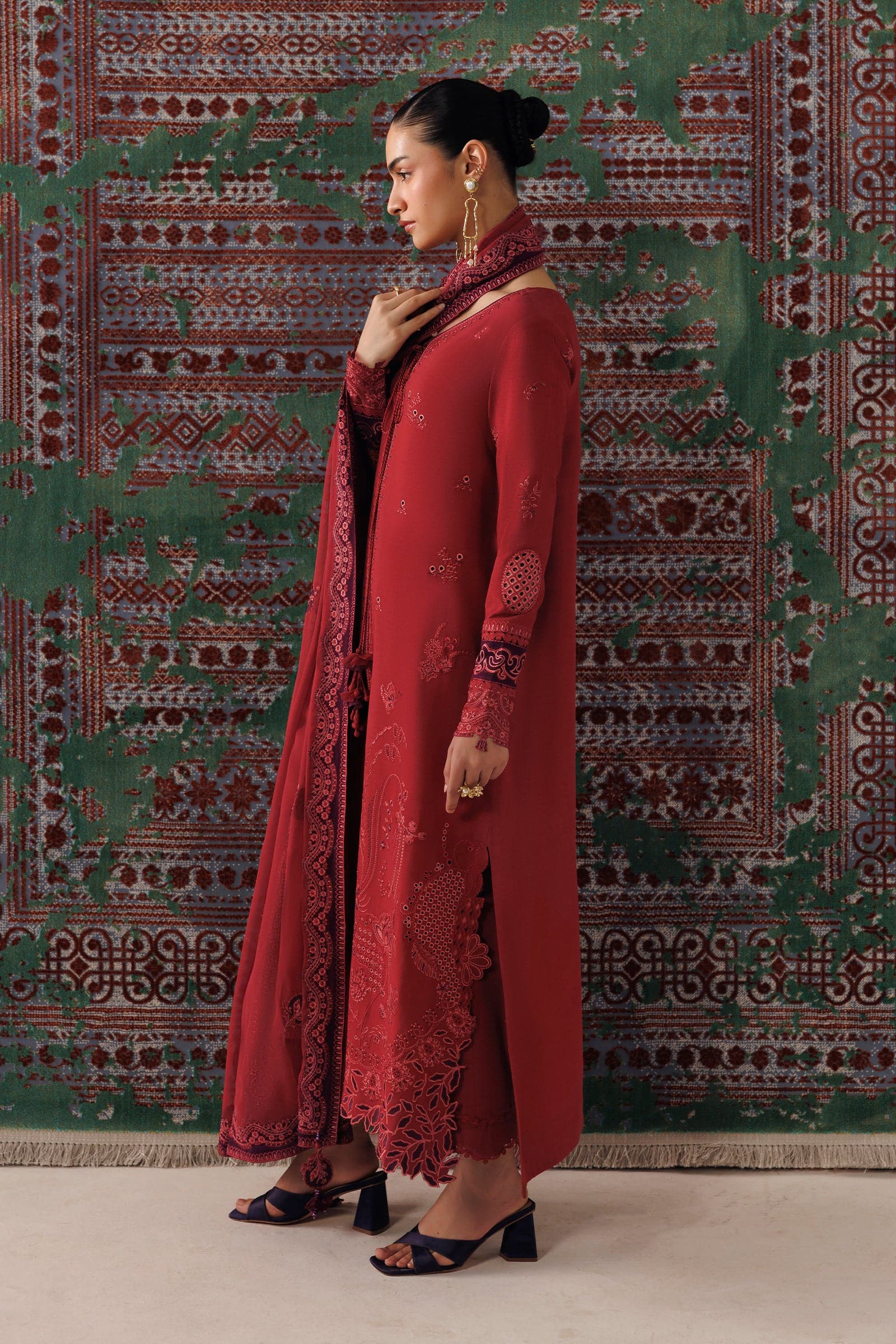 Qline linen '26 qalamkar | qlw-03 zaira– detail view 6 Qline Linen '26 Qalamkar | QLW-03 ZAIRA– detail view 6