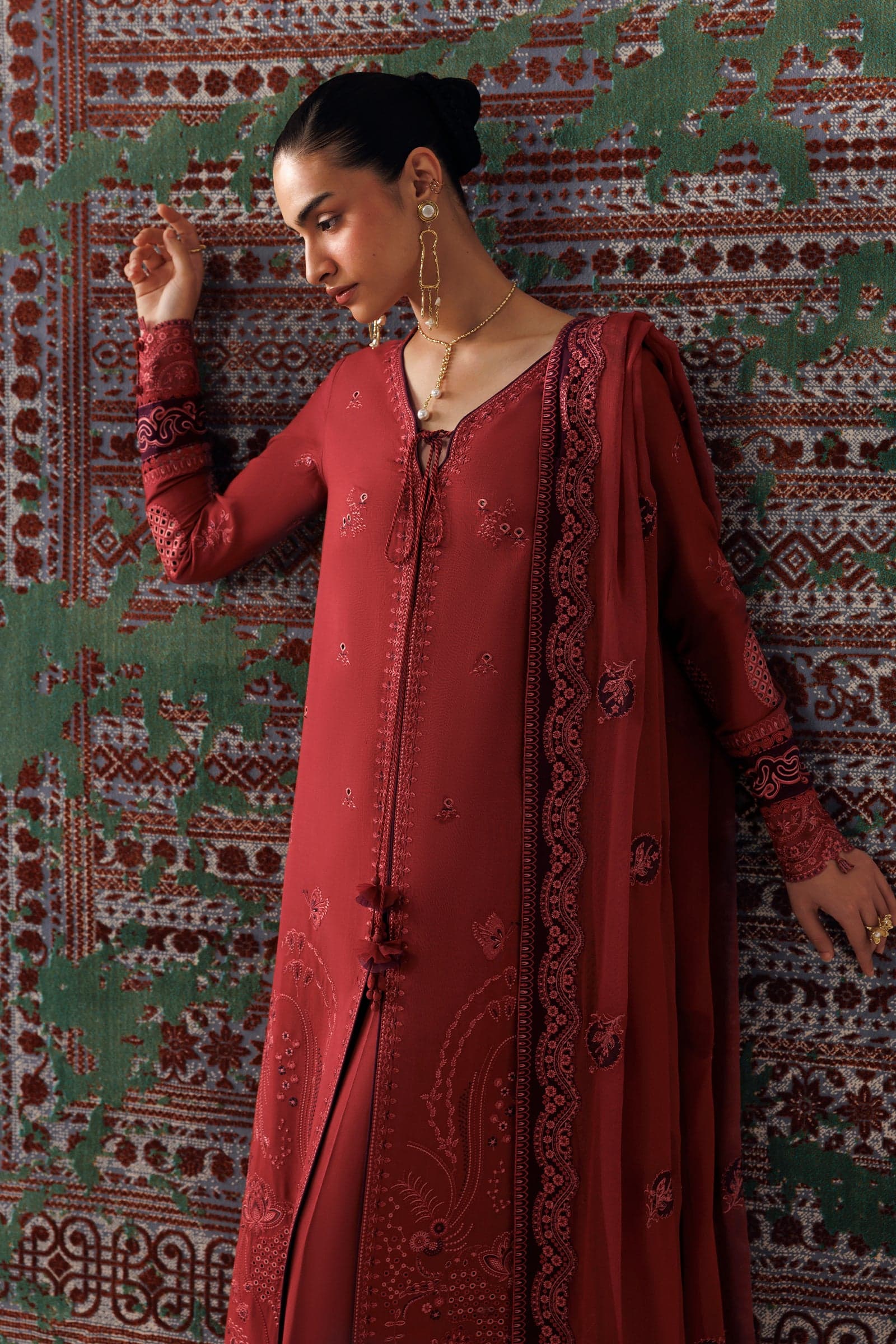 Qline linen '26 qalamkar | qlw-03 zaira– detail view 2 Qline Linen '26 Qalamkar | QLW-03 ZAIRA– detail view 2
