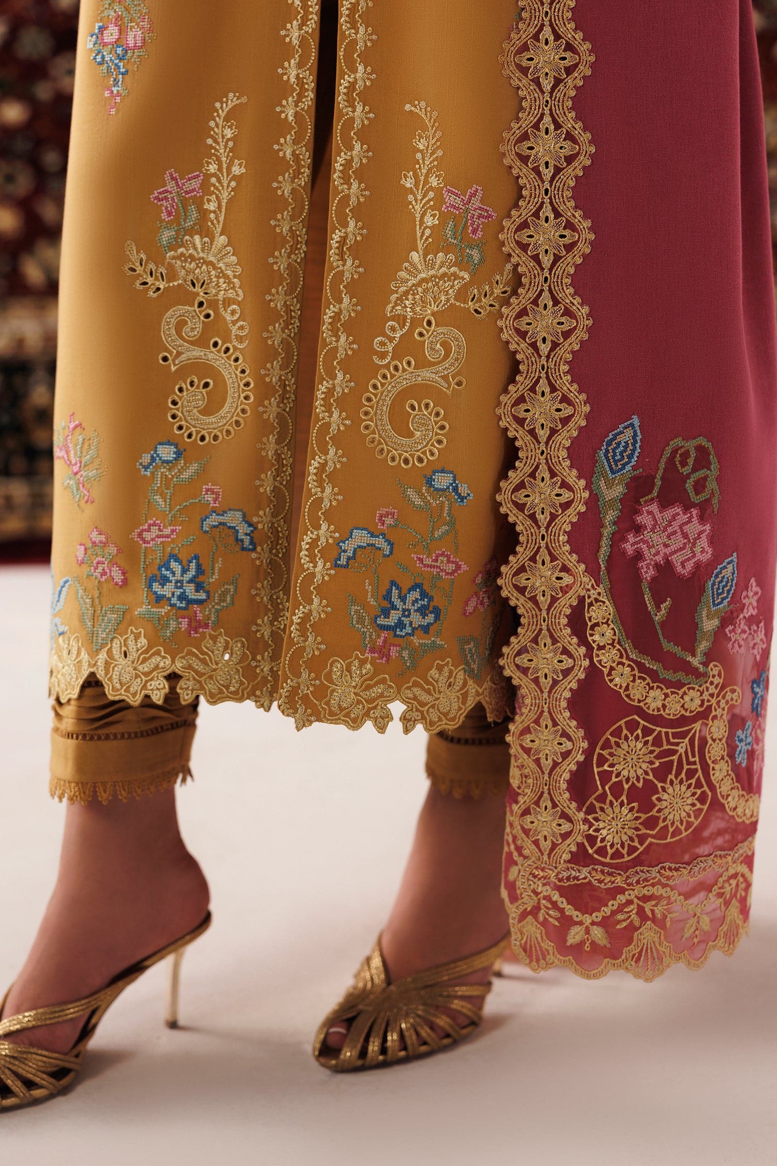 Qline linen '26 qalamkar | qlw-06 nyra– detail view 6 Qline Linen '26 Qalamkar | QLW-06 NYRA– detail view 6
