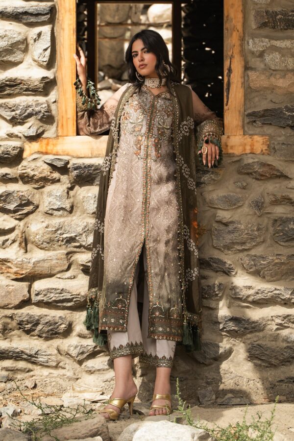 Charizma vasal winter v2 2026 3-pc unstitched embroidered chiffon collection vslw6-13– detail view 6 Charizma Vasal Winter V2 2026 3-PC Unstitched Embroidered Chiffon Collection VSLW6-13– detail view 6
