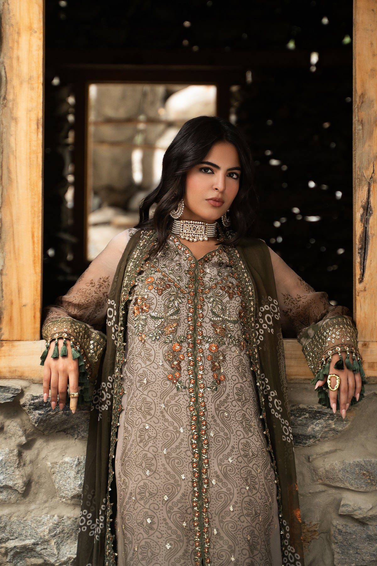 Charizma vasal winter v2 2026 3-pc unstitched embroidered chiffon collection vslw6-13– detail view 7 Charizma Vasal Winter V2 2026 3-PC Unstitched Embroidered Chiffon Collection VSLW6-13– detail view 7