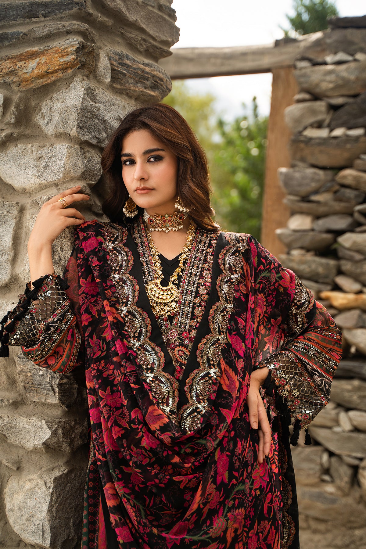 Charizma vasal winter v2 2026 3-pc unstitched embroidered chiffon collection vslw6-16– detail view 8 Charizma Vasal Winter V2 2026 3-PC Unstitched Embroidered Chiffon Collection VSLW6-16– detail view 8