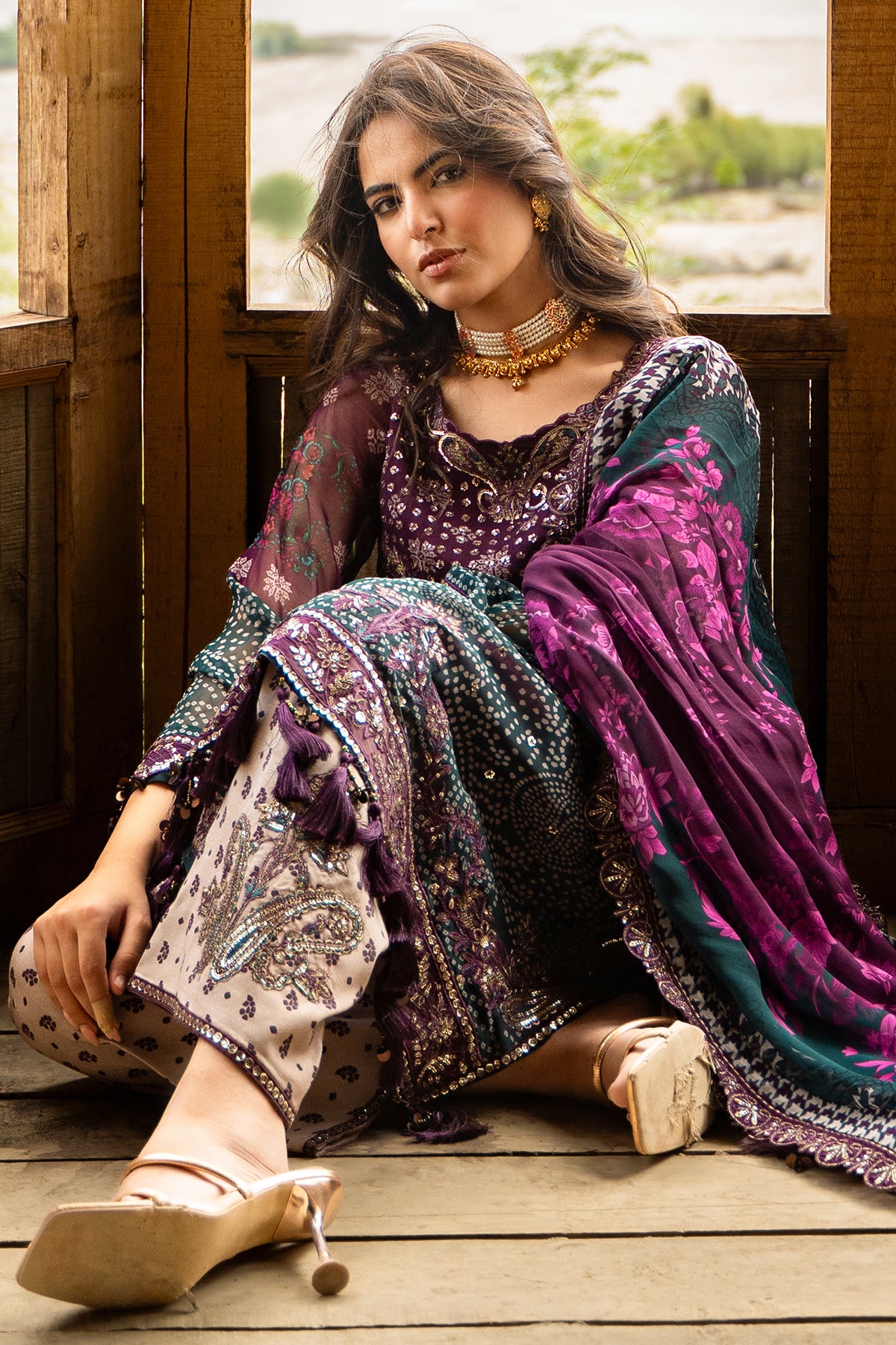 Charizma vasal winter v2 2026 3-pc unstitched embroidered chiffon collection vslw6-12– detail view 5 Charizma Vasal Winter V2 2026 3-PC Unstitched Embroidered Chiffon Collection VSLW6-12– detail view 5