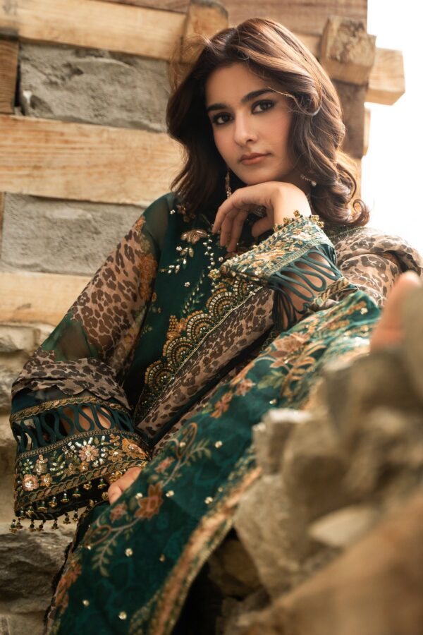 Charizma vasal winter v2 2026 3-pc unstitched embroidered chiffon collection vslw6-14– detail view 6 Charizma Vasal Winter V2 2026 3-PC Unstitched Embroidered Chiffon Collection VSLW6-14– detail view 6
