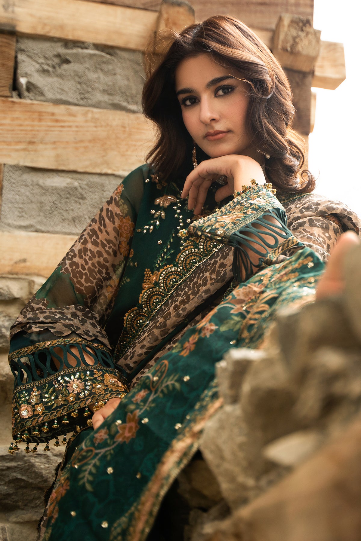 Charizma vasal winter v2 2026 3-pc unstitched embroidered chiffon collection vslw6-14– detail view 6 Charizma Vasal Winter V2 2026 3-PC Unstitched Embroidered Chiffon Collection VSLW6-14– detail view 6