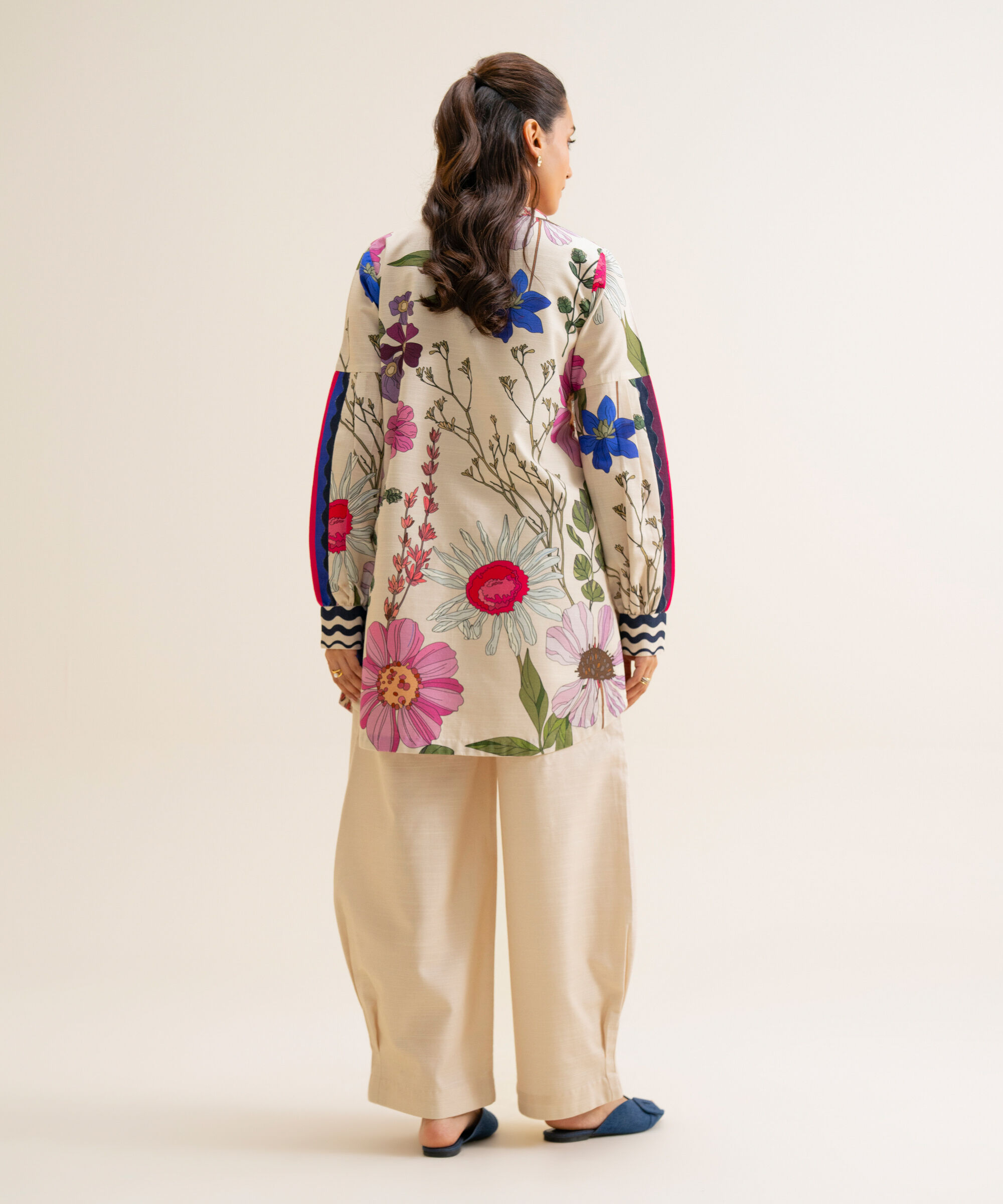 0u2tdds26v93_4 Sapphire Unstitched Fall Winter 26 2 Piece - Printed Light Khaddar Suit | 0U2TDDS26V93– 0U2TDDS26V93 4