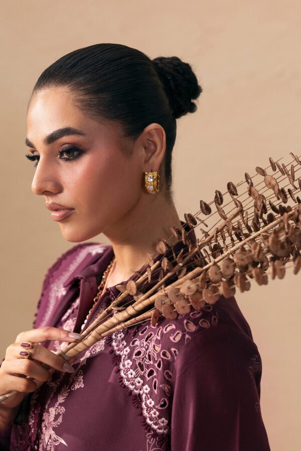 Qalamkar qprints winter 26 qpw-02 (b) veena– 16 5 Qalamkar QPrints Winter 26 QPW-02 (B) Veena– 16 5