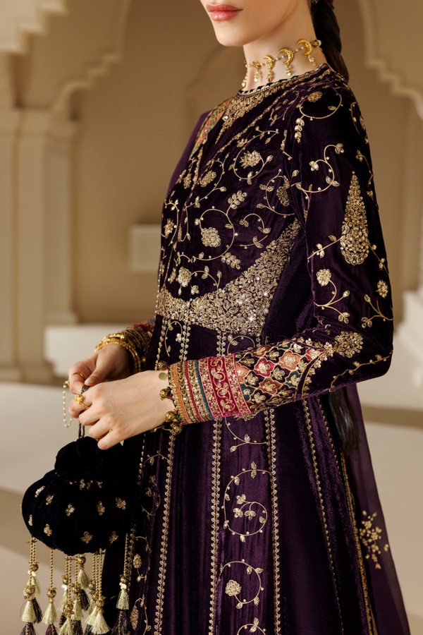 1l8a3609 Jazmin Chandni Velvet Formals 26 Embroidered Velvet Formal CVF26-D03– 1L8A3609