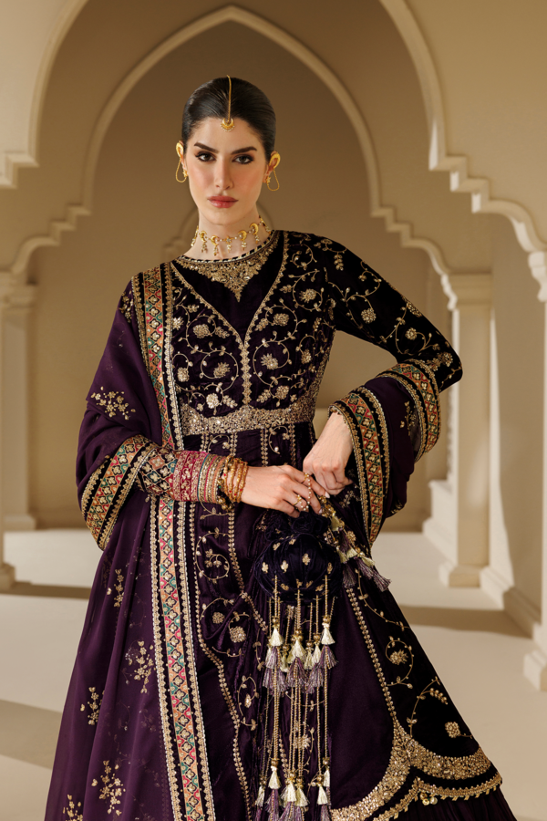 1l8a3656 Jazmin Chandni Velvet Formals 26 Embroidered Velvet Formal CVF26-D03– 1L8A3656