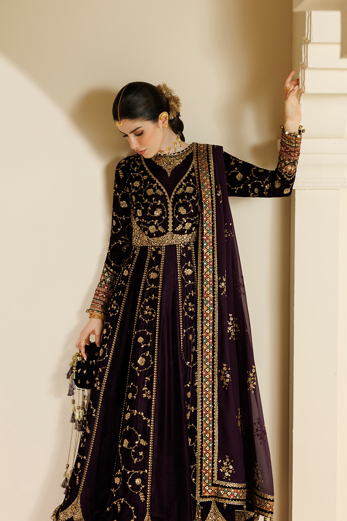 1l8a3823 Jazmin Chandni Velvet Formals 26 Embroidered Velvet Formal CVF26-D03– 1L8A3823