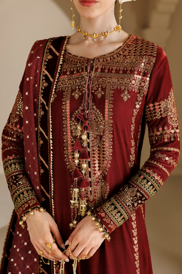 1l8a4301 Jazmin Chandni Velvet Formals 26 Embroidered Velvet Formal CVF26-D10– 1L8A4301