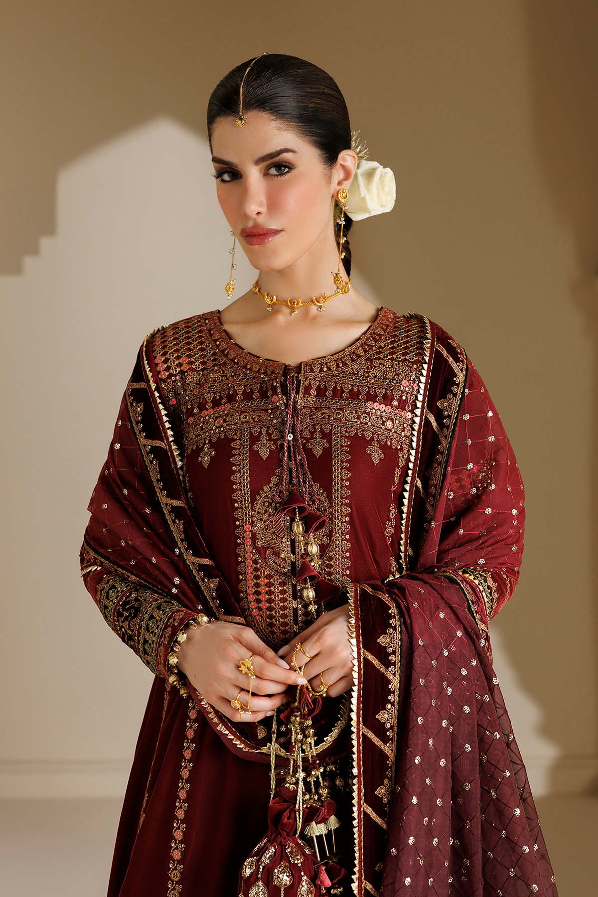 1l8a4367 Jazmin Chandni Velvet Formals 26 Embroidered Velvet Formal CVF26-D10– 1L8A4367