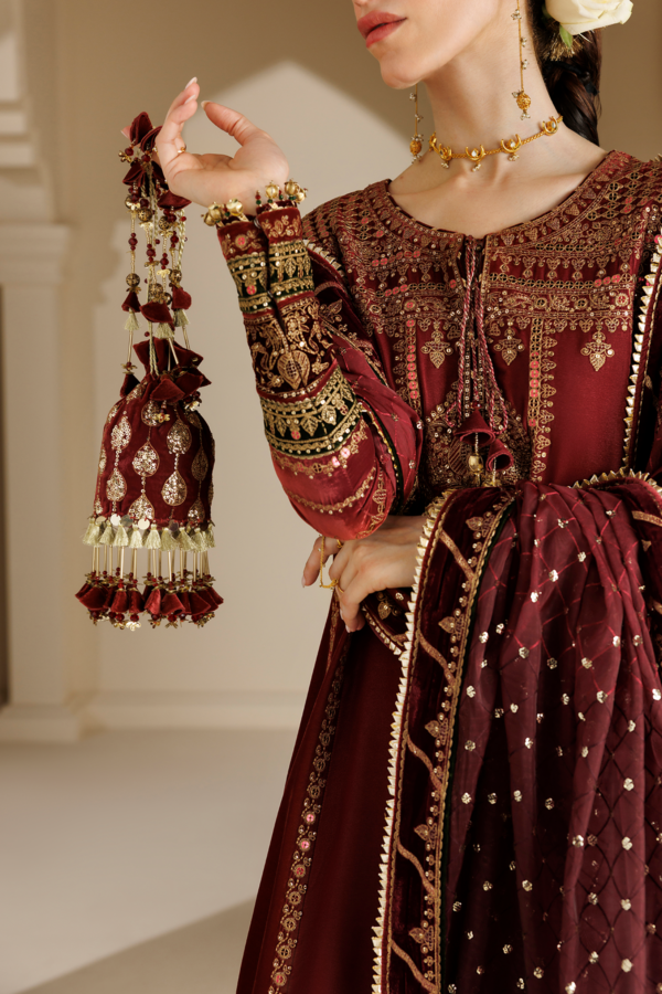1l8a4382 Jazmin Chandni Velvet Formals 26 Embroidered Velvet Formal CVF26-D10– 1L8A4382
