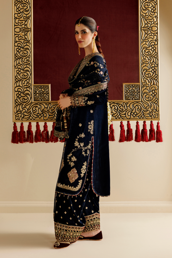 1l8a5089 Jazmin Chandni Velvet Formals 26 Embroidered Velvet Formal CVF26-D11– 1L8A5089
