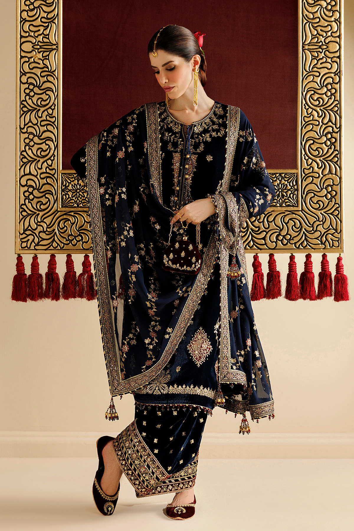 1l8a5124 Jazmin Chandni Velvet Formals 26 Embroidered Velvet Formal CVF26-D11– 1L8A5124
