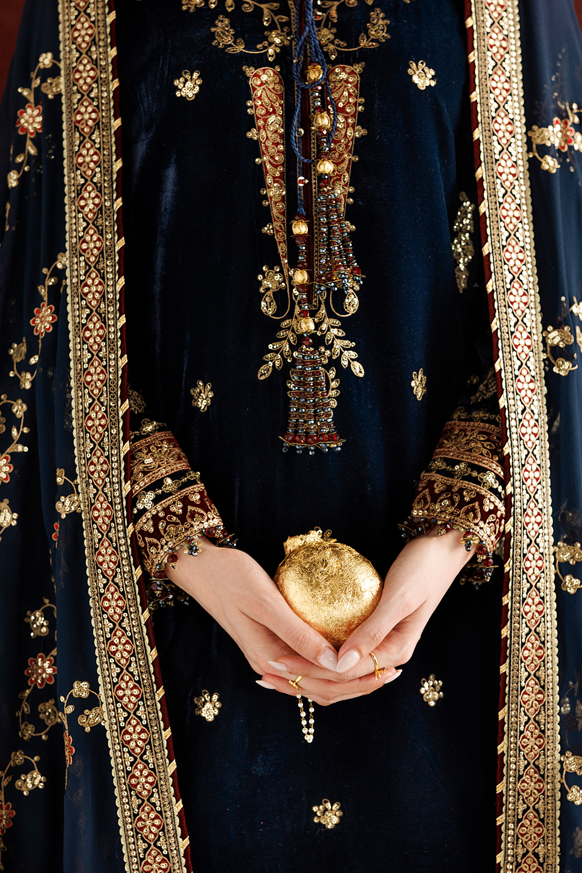 1l8a5153 Jazmin Chandni Velvet Formals 26 Embroidered Velvet Formal CVF26-D11– 1L8A5153