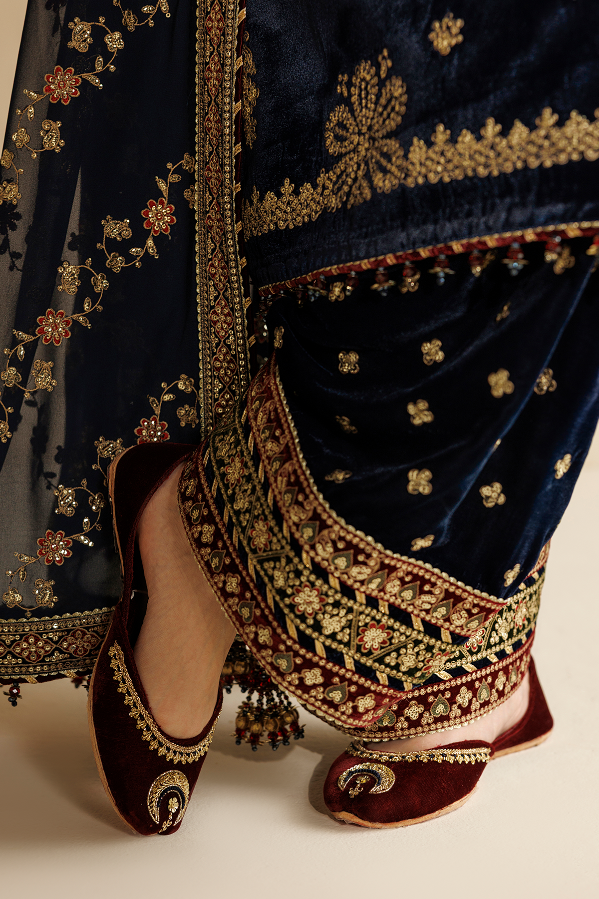 1l8a5235 Jazmin Chandni Velvet Formals 26 Embroidered Velvet Formal CVF26-D11– 1L8A5235