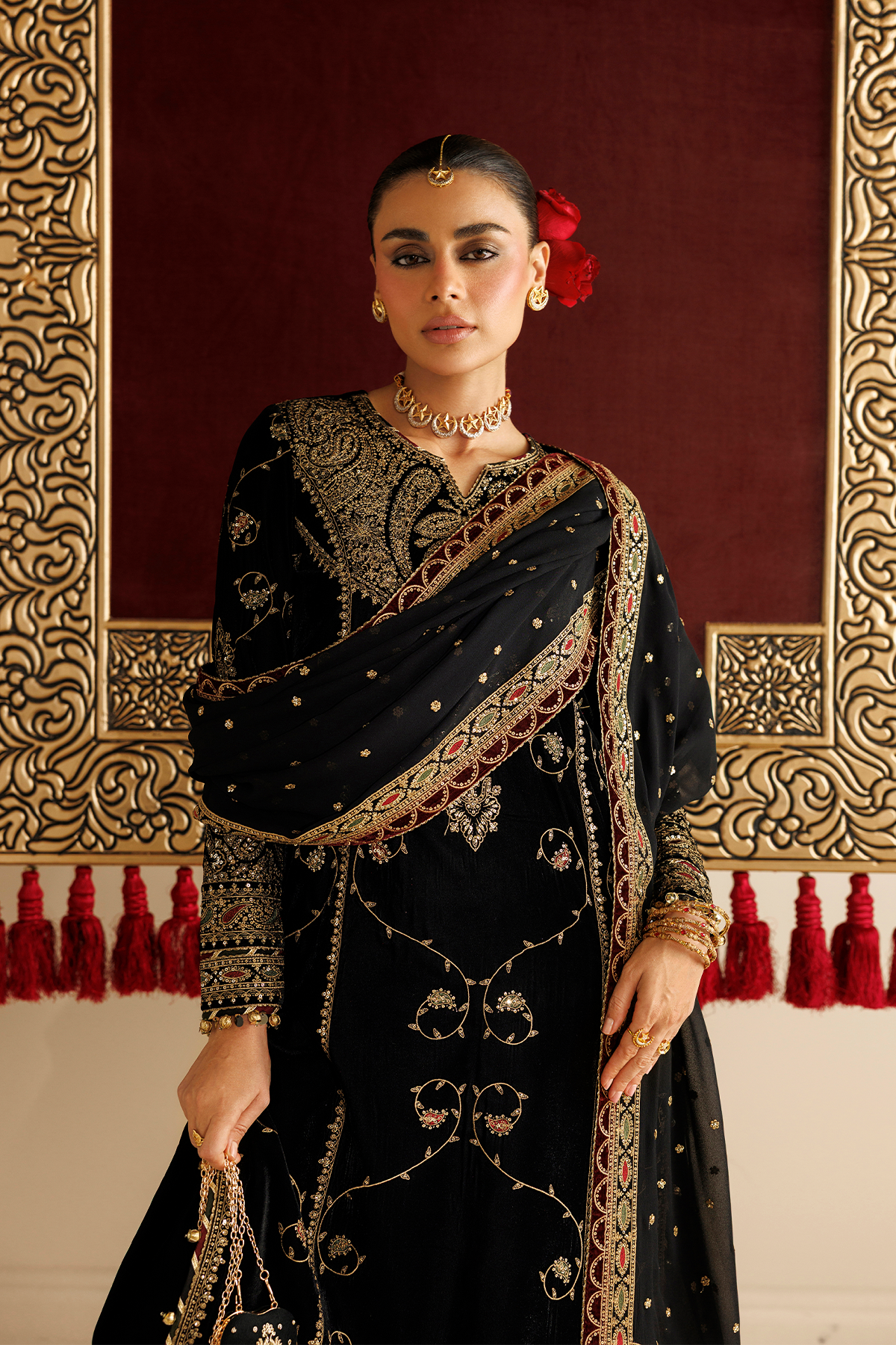 1l8a5337 Jazmin Chandni Velvet Formals 26 Embroidered Velvet Formal CVF26-D05– 1L8A5337