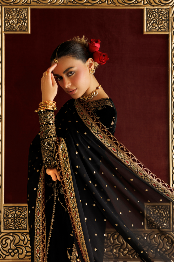 1l8a5338 Jazmin Chandni Velvet Formals 26 Embroidered Velvet Formal CVF26-D05– 1L8A5338