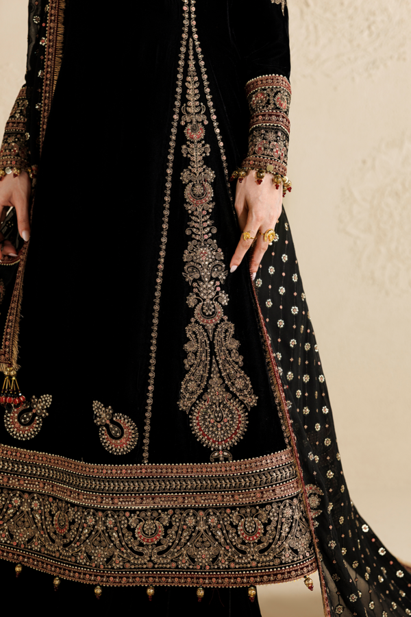 1l8a5532 Jazmin Chandni Velvet Formals 26 Embroidered Velvet Formal CVF26-D01– 1L8A5532