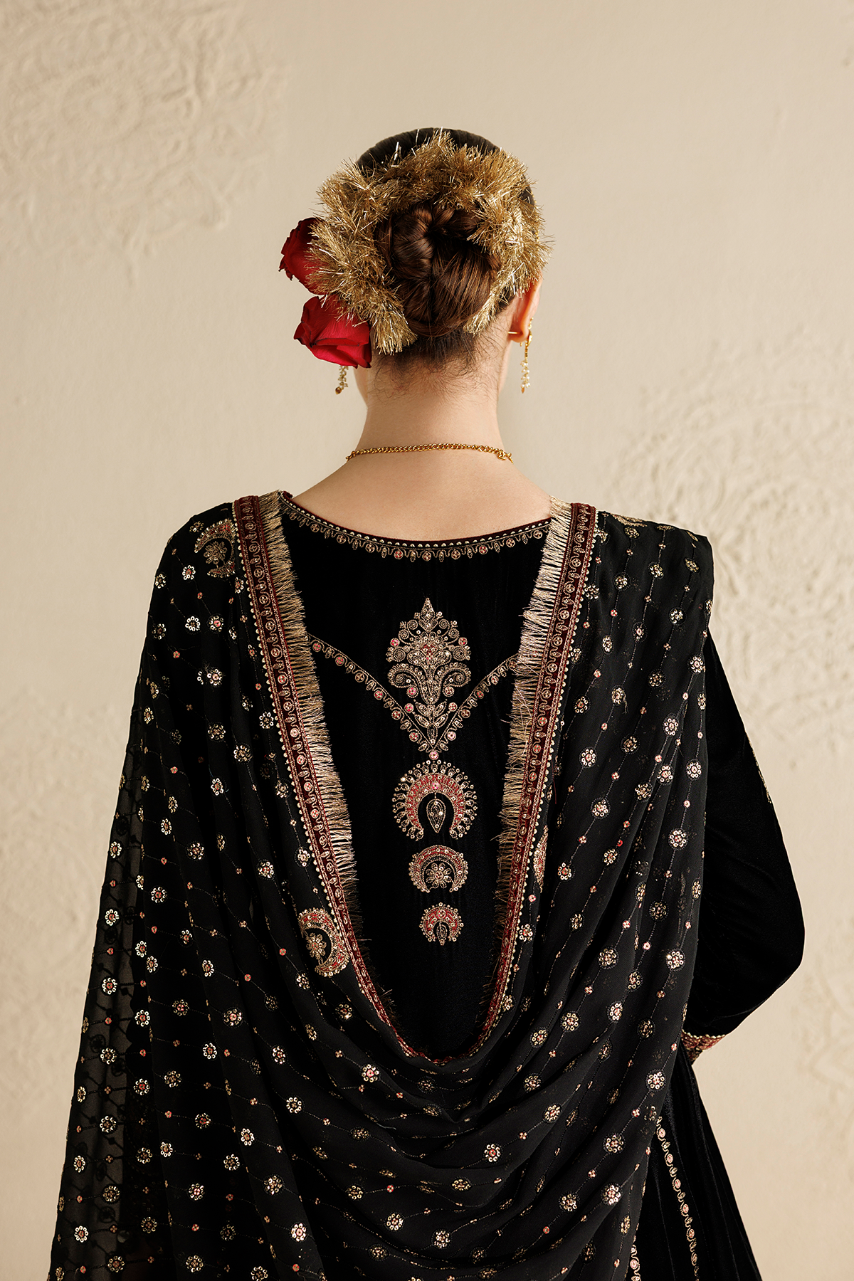 1l8a5543 Jazmin Chandni Velvet Formals 26 Embroidered Velvet Formal CVF26-D01– 1L8A5543