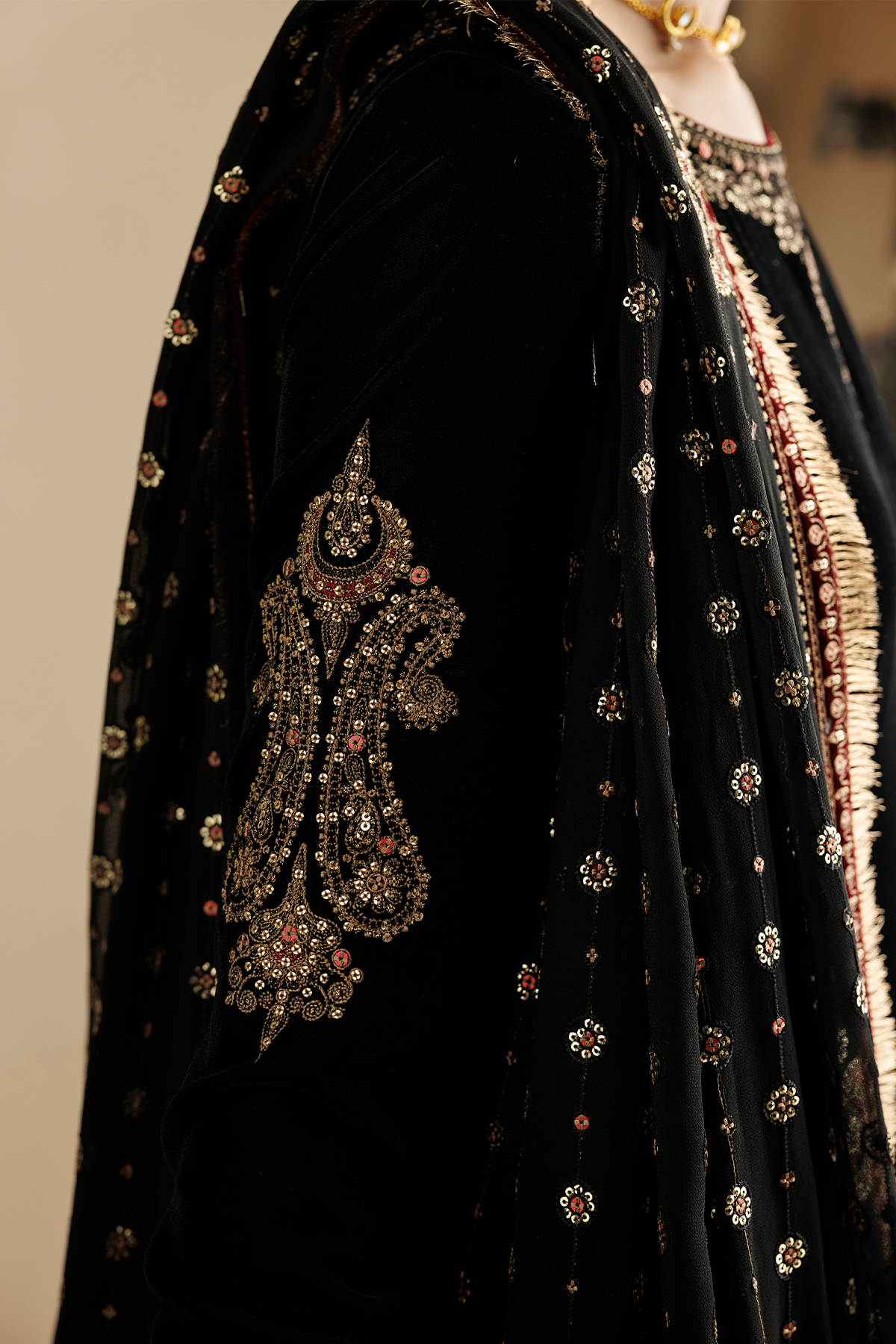 1l8a5634 Jazmin Chandni Velvet Formals 26 Embroidered Velvet Formal CVF26-D01– 1L8A5634