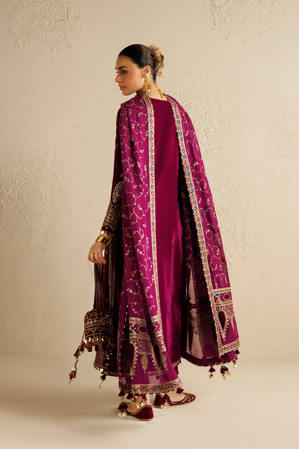 1l8a5719 Jazmin Chandni Velvet Formals 26 Embroidered Velvet Formal CVF26-D12– 1L8A5719