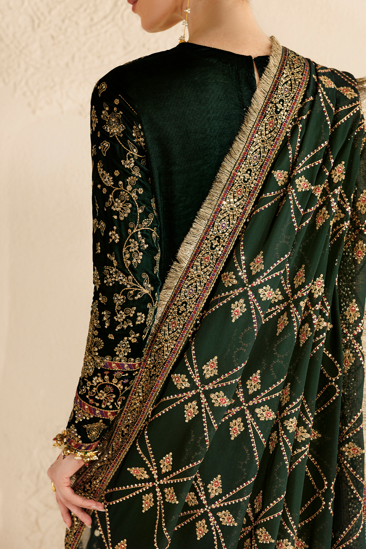1l8a5912 Jazmin Chandni Velvet Formals 26 Embroidered Velvet Formal CVF26-D07– 1L8A5912
