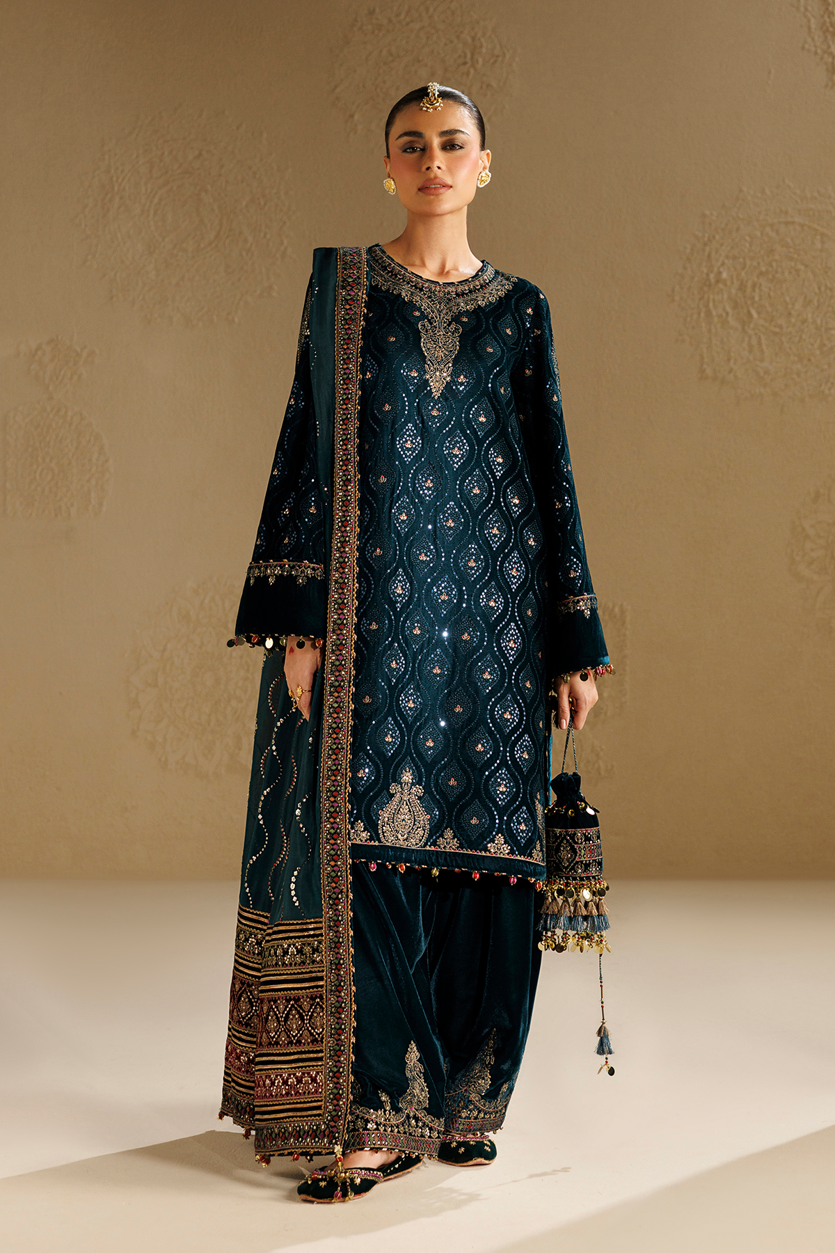 Jazmin chandni velvet formals 26 embroidered velvet formal cvf26-d02– 1l8a Jazmin Chandni Velvet Formals 26 Embroidered Velvet Formal CVF26-D02– 1L8A
